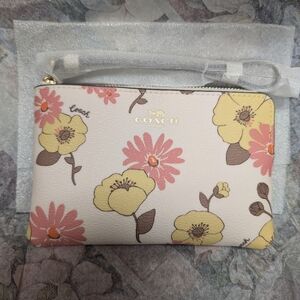 Coach Corner Zip Wristlet With Floral Cluster Print Style No. CH647